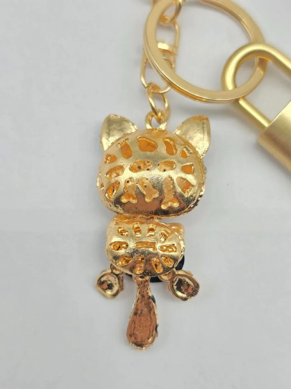 LV Authentic Gold Padlock 🔒 Key Set w/ Unbranded Cat Keychain Charm